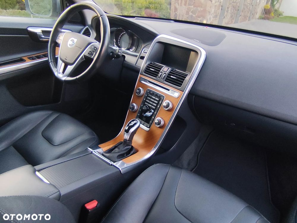 Volvo XC 60 T5 AWD Geartronic Inscription - 34