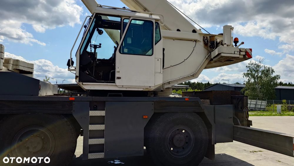 Liebherr LIEBHERR LTM1050 - 23
