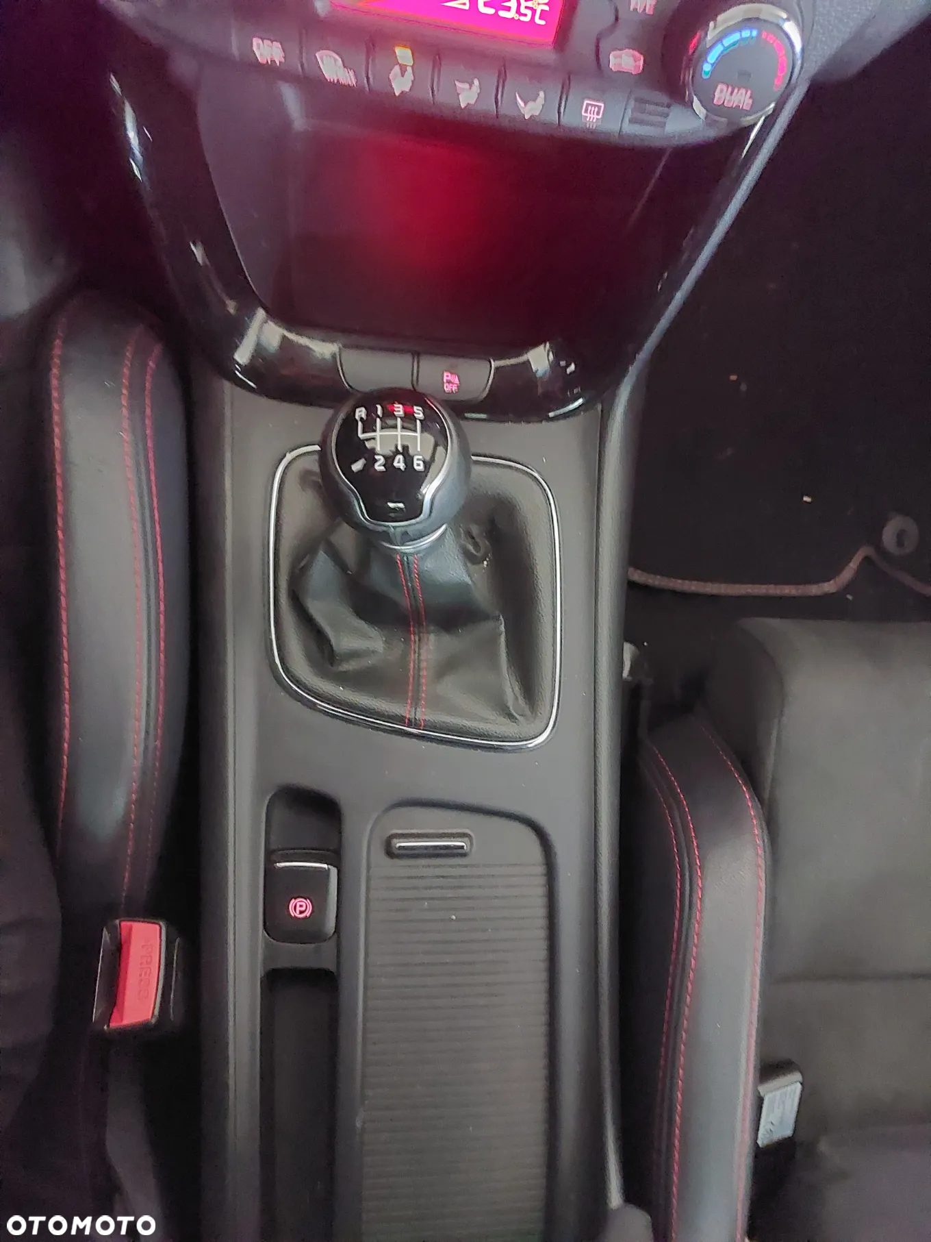 Kia Ceed Cee'd 1.6 T-GDI GT L - 18