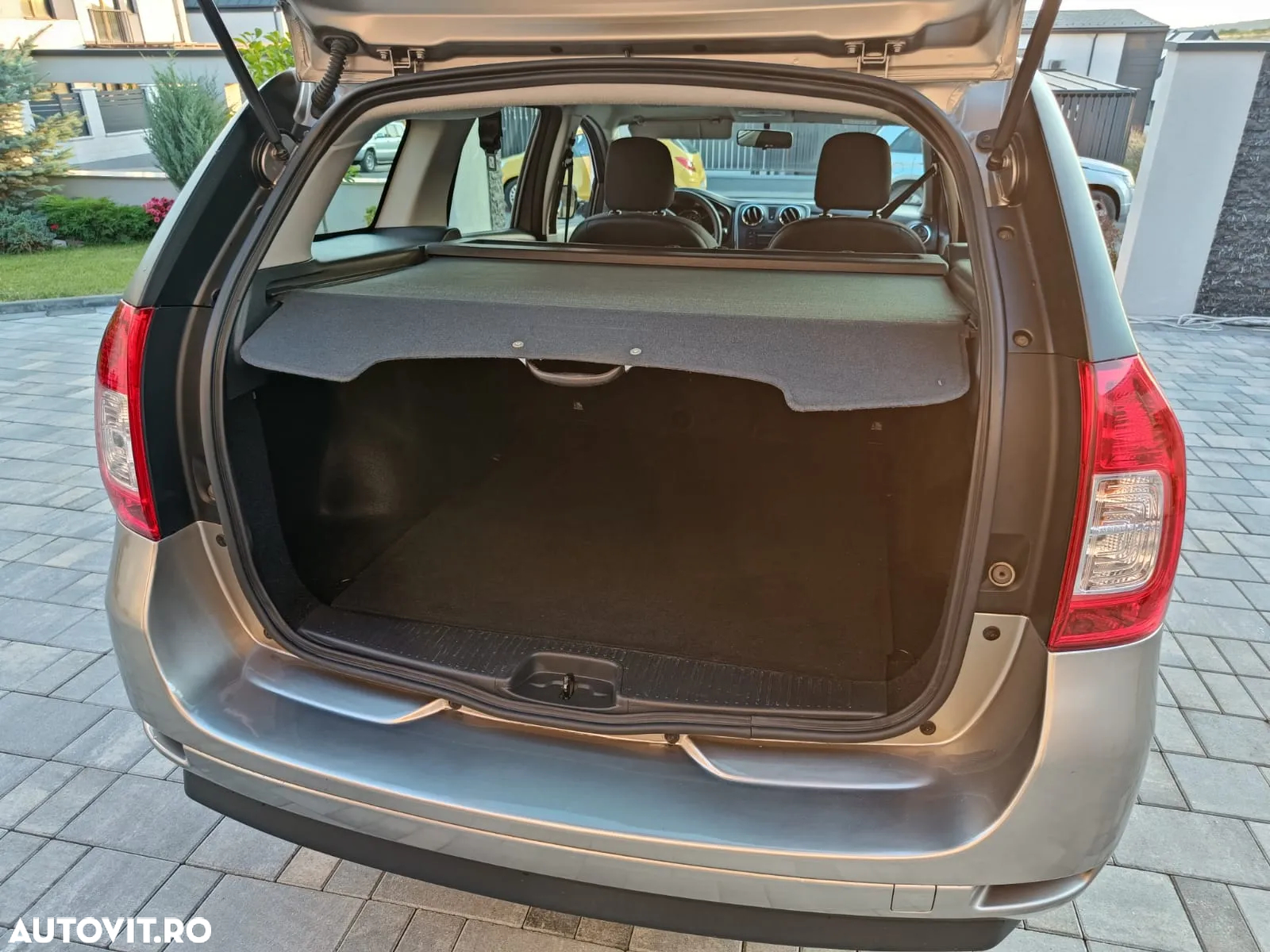 Dacia Logan MCV 1.2 73 CP Laureate - 12