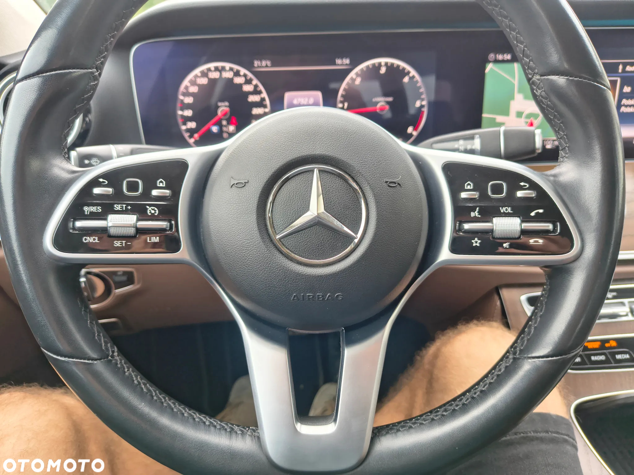 Mercedes-Benz Klasa E - 9