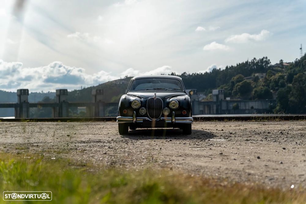 Jaguar MK II - 46