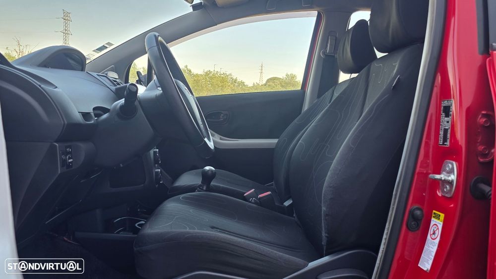 Toyota Yaris 1.0 VVT-i AC - 10