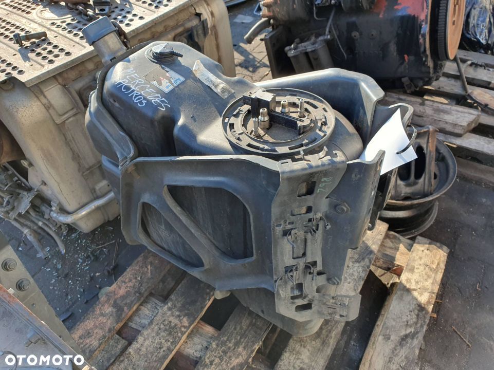 ZBIORNIK ADBLUE MERCEDES ACTROS MP4 BDF MOCOWANIE - 4