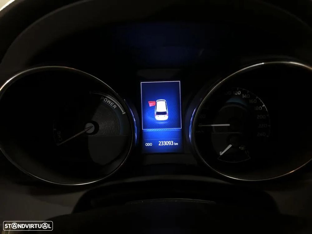 Toyota Auris Touring Sports 1.8 HSD Comfort +P.Sport+Navi - 3