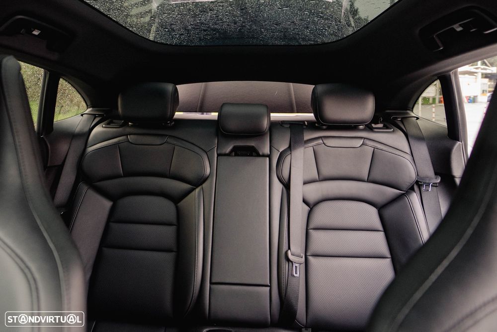 Porsche Taycan Cross Turismo 4 - 17