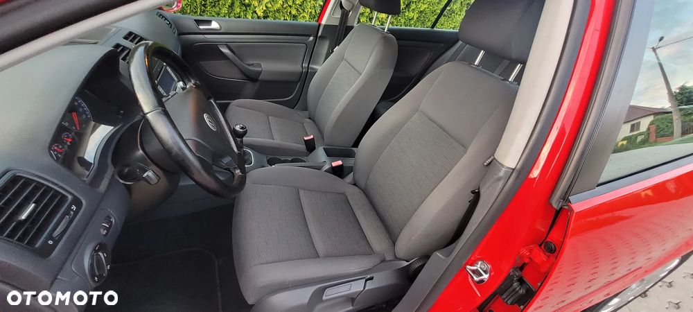 Volkswagen Golf - 10