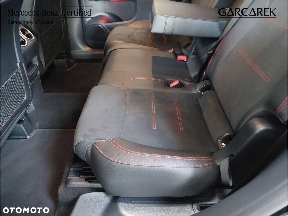 Mercedes-Benz GLB 200 4-Matic AMG Line 8G-DCT - 29