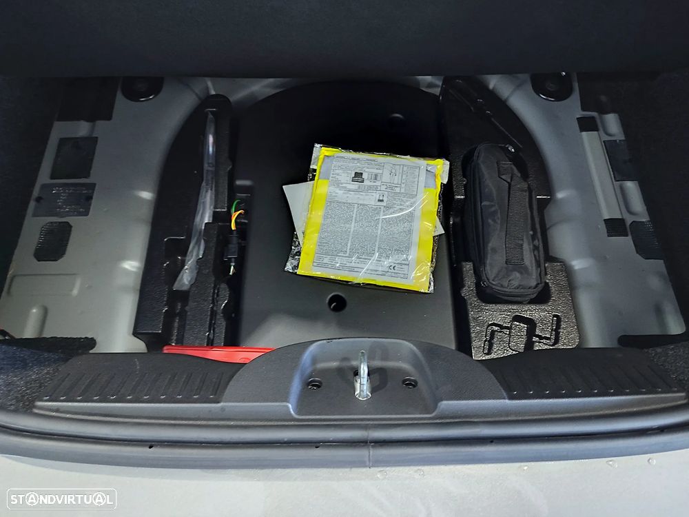 Abarth 695 1.4 T-Jet Tributo 131 Rally - 32