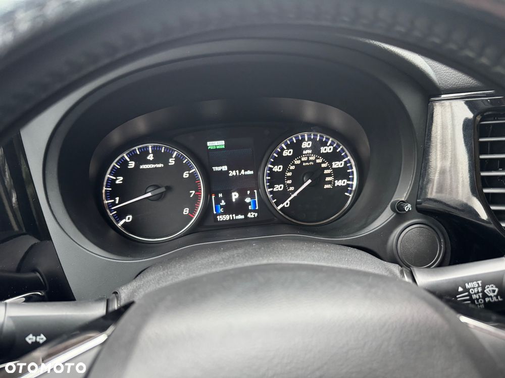 Mitsubishi Outlander 2.4 4WD CVT Intense - 12