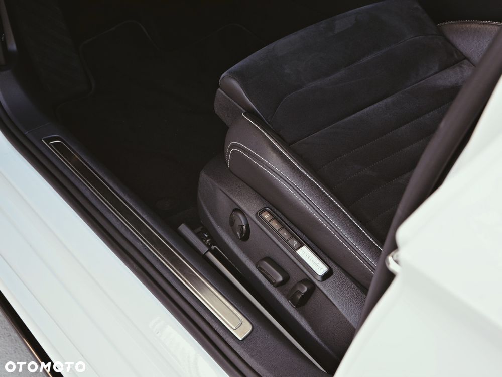 Volkswagen Passat 2.0 TSI 4Mot Elegance DSG - 18
