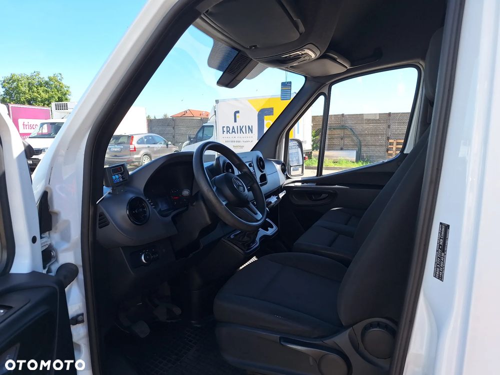 Mercedes-Benz SPRINTER 315 - 7