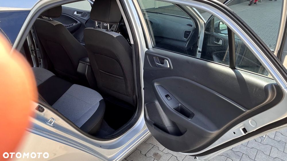 Hyundai i20 1.2 BlueDrive Comfort - 19