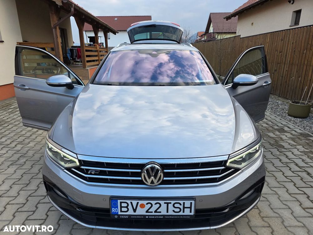 Volkswagen Passat 2.0 TDI SCR DSG 4Motion Elegance - 16