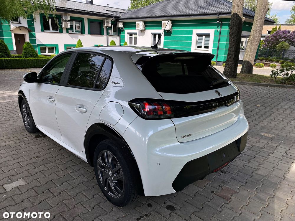 Peugeot 208 PureTech 100 EAT8 GT - 3