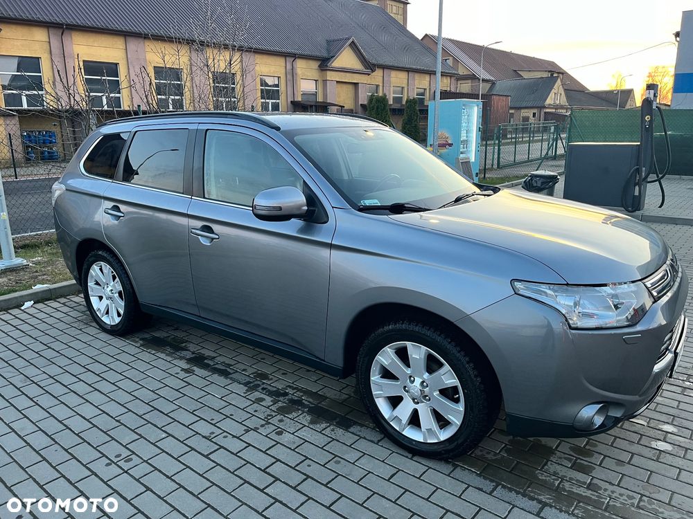 Mitsubishi Outlander 2.2 DI-D 4WD Instyle - 1