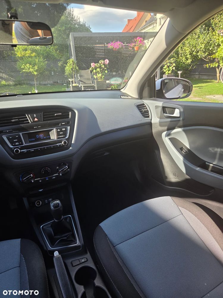Hyundai i20 - 22