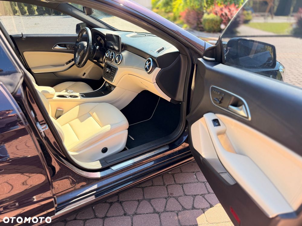 Mercedes-Benz CLA 250 4-Matic - 27