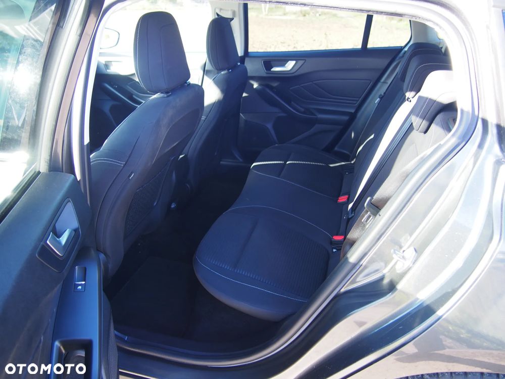 Ford Focus SW 1.5 EcoBoost Trend Edition Business - 13