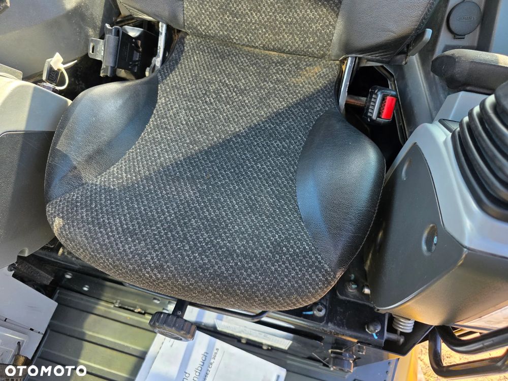 Caterpillar 305 - 29