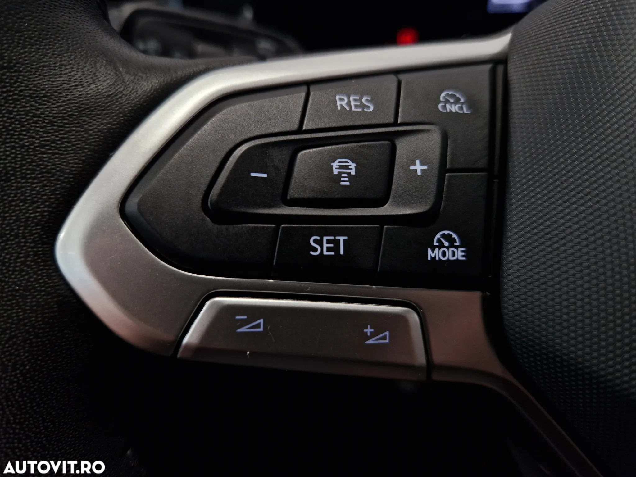 Volkswagen Passat Variant 1.5 TSI ACT OPF DSG Comfortline - 19