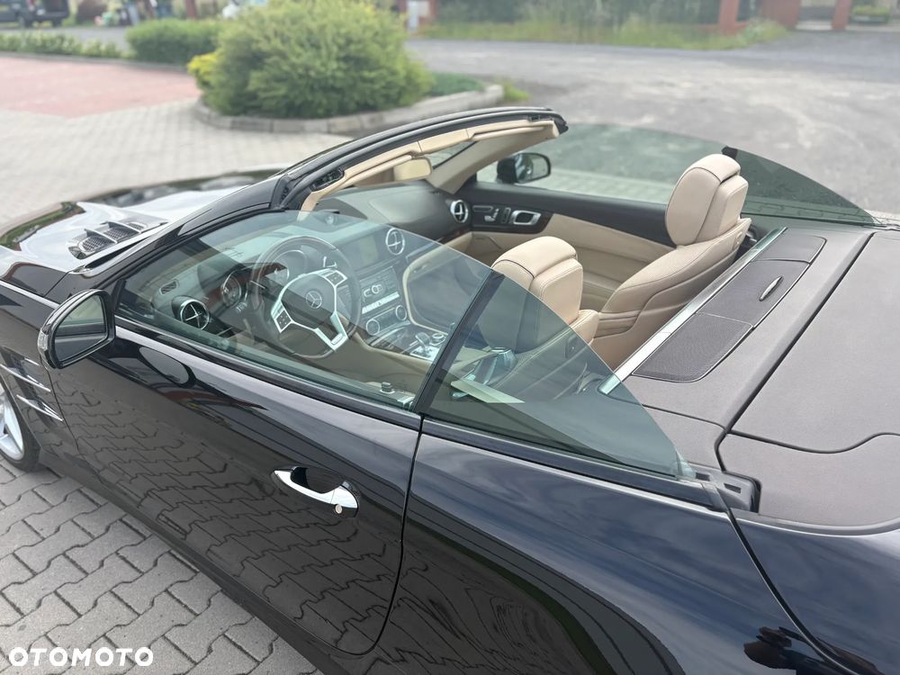 Mercedes-Benz SL - 17