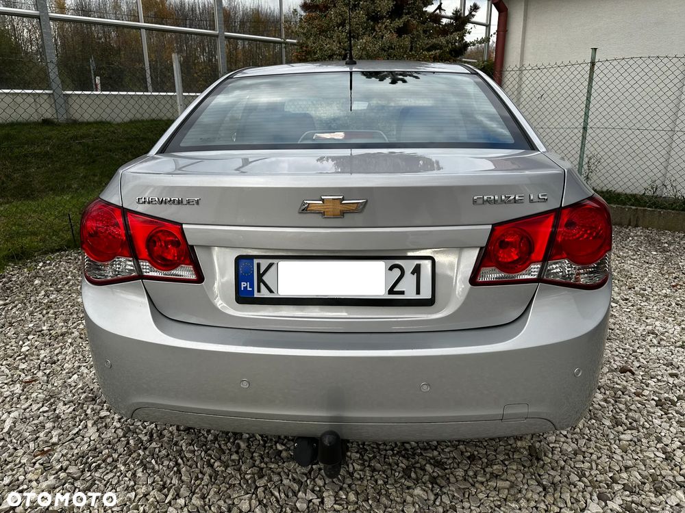 Chevrolet Cruze 1.6 LS - 5