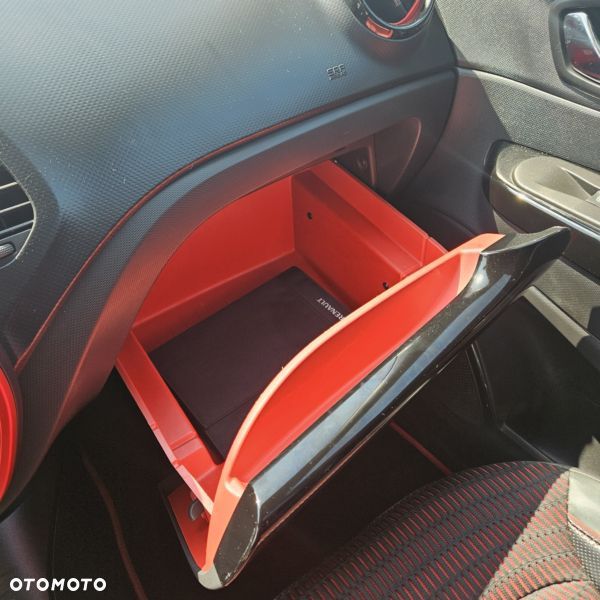 Renault Captur dCi 90 EDC Helly Hansen - 23