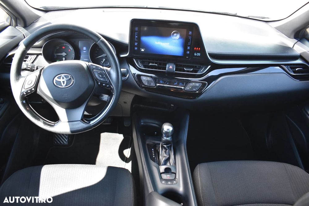 Toyota C-HR Style - 10