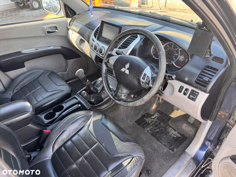 Mitsubishi L200 2.5 DID Intense + HP - 17