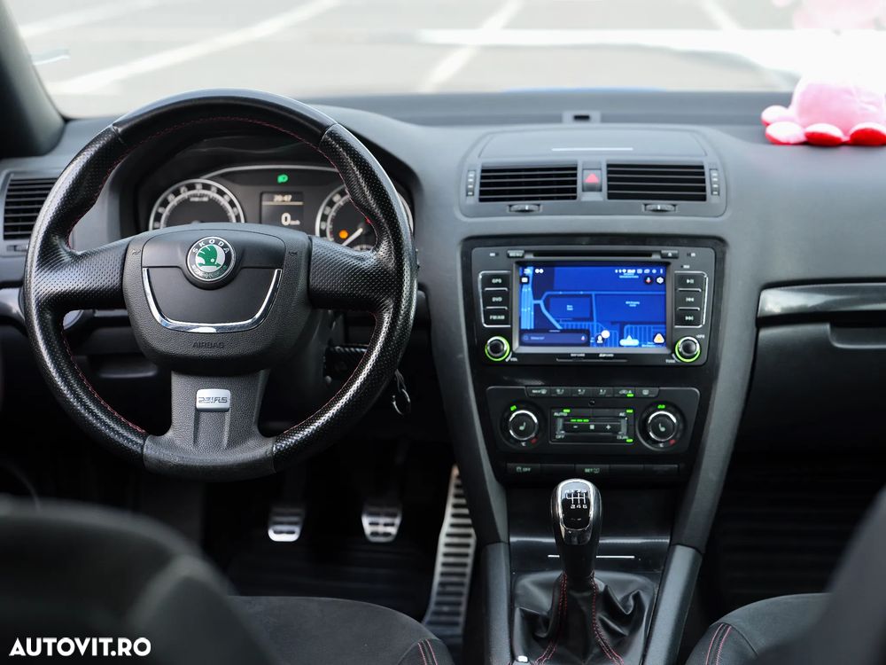 Skoda Octavia 2.0 TDI CR DPF RS - 13