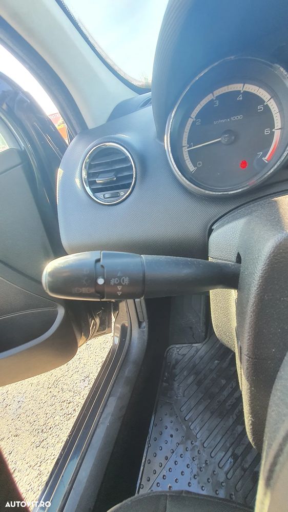 Peugeot 308 1.4 VTi Acces - 17