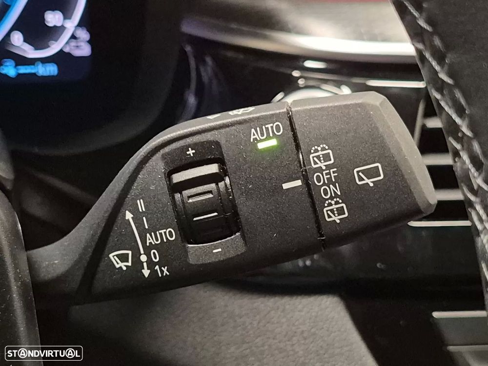 BMW 530 e Pack Desportivo M - 14