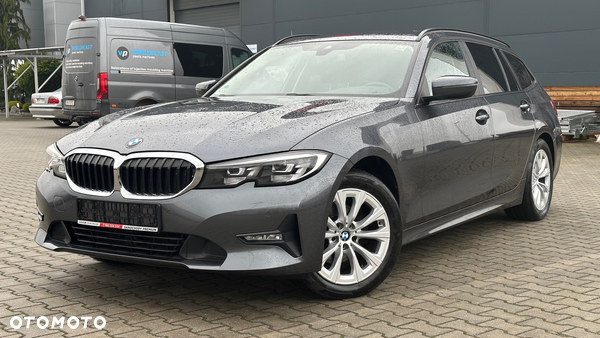 BMW Seria 3 320d Touring xDrive Advantage