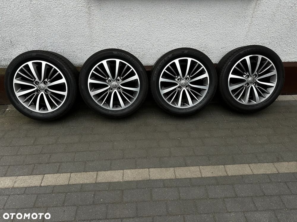 215 50 17 / 4x108 / OPEL Crossland PEUGEOT 207 208 308 GT CITROEN DS3 C3 C4 / CONTINENTAL - 2