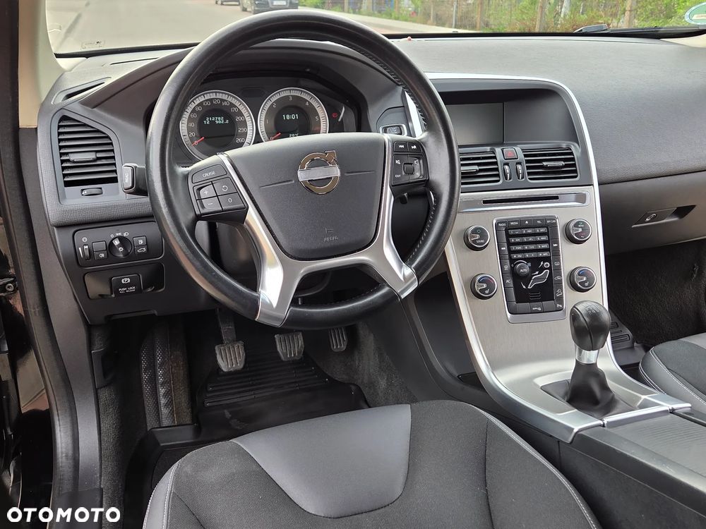 Volvo XC 60 D5 AWD Edition Pro - 29