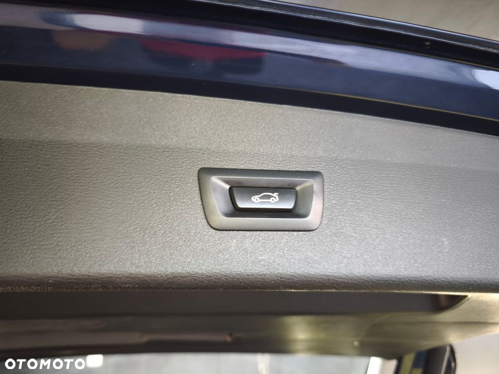 BMW X1 sDrive18d Business Edition sport - 31