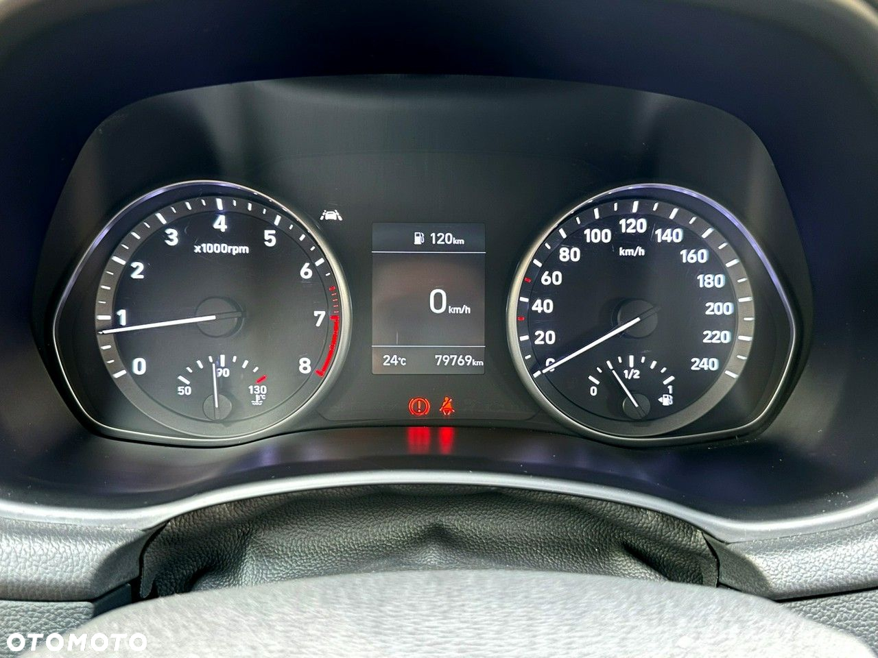 Hyundai i30 1.5 DPI Classic + - 27