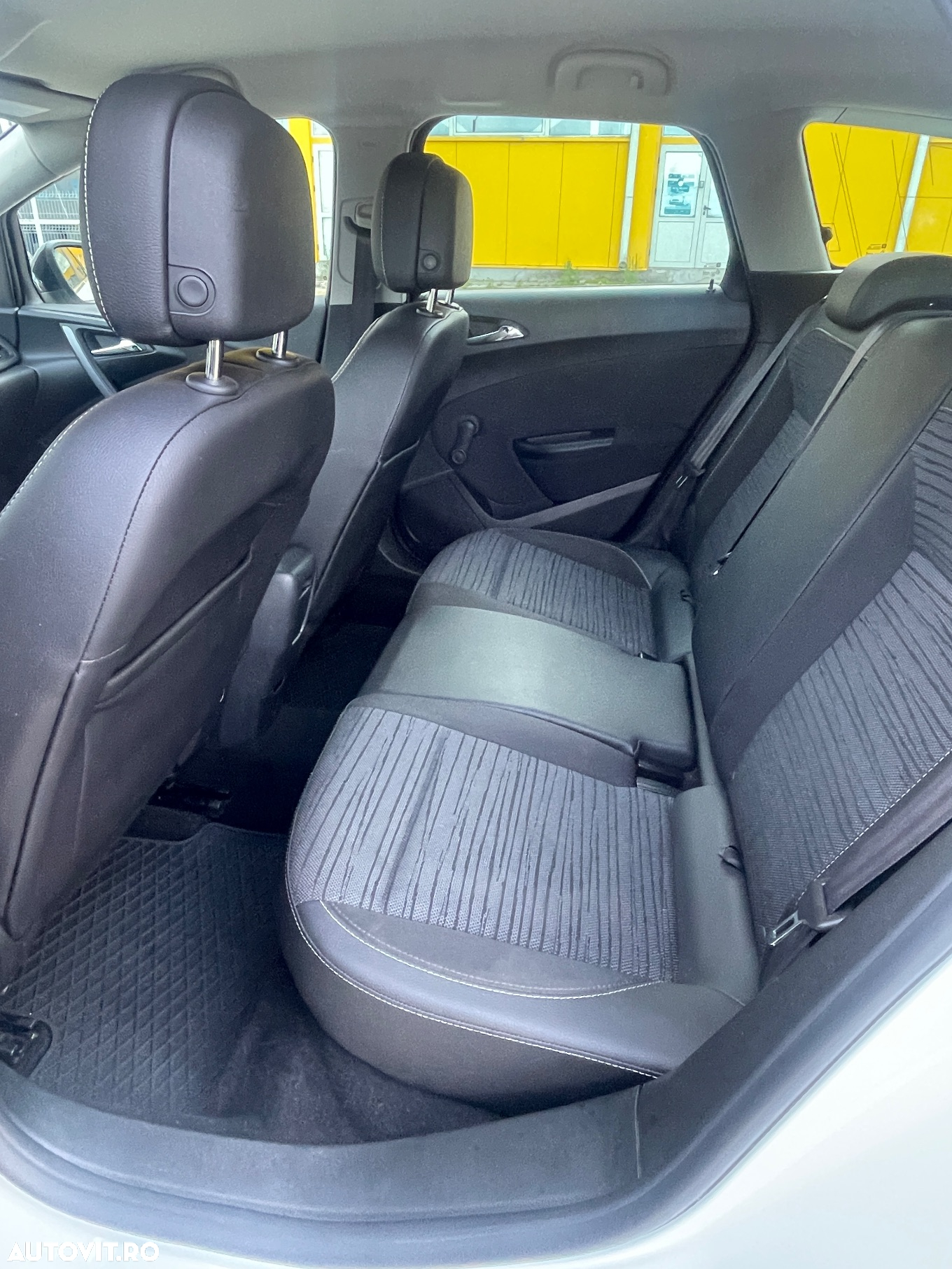 Opel Astra - 16