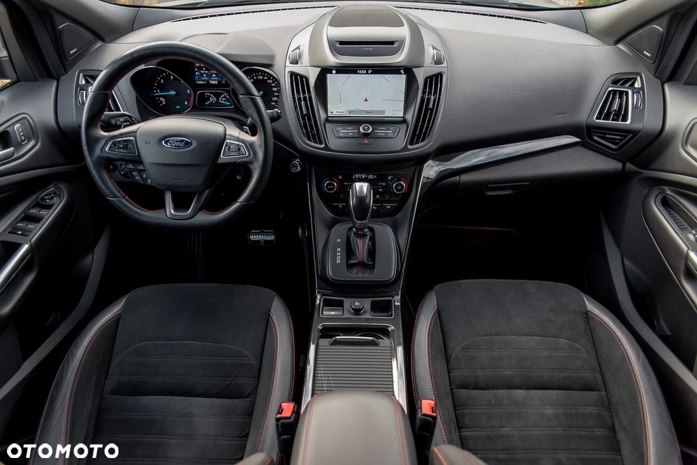 Ford Kuga 2.0 TDCi FWD ST-Line - 32