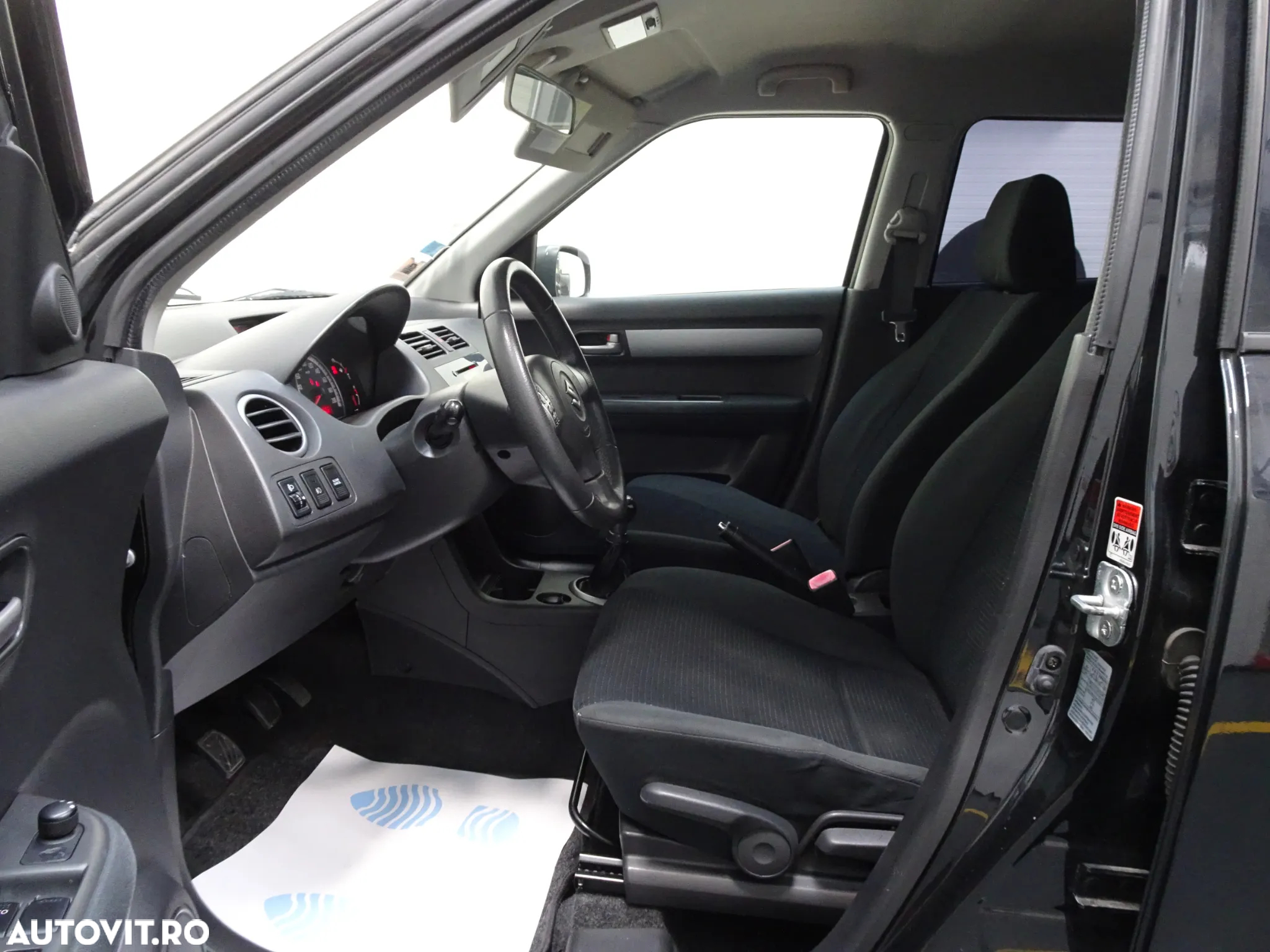 Suzuki Swift 1.3 DDIS Comfort - 8