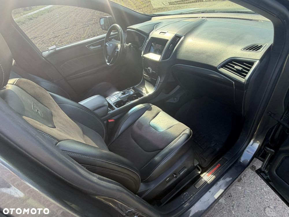 Ford Edge - 22