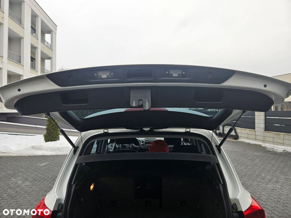 Volkswagen Tiguan - 29