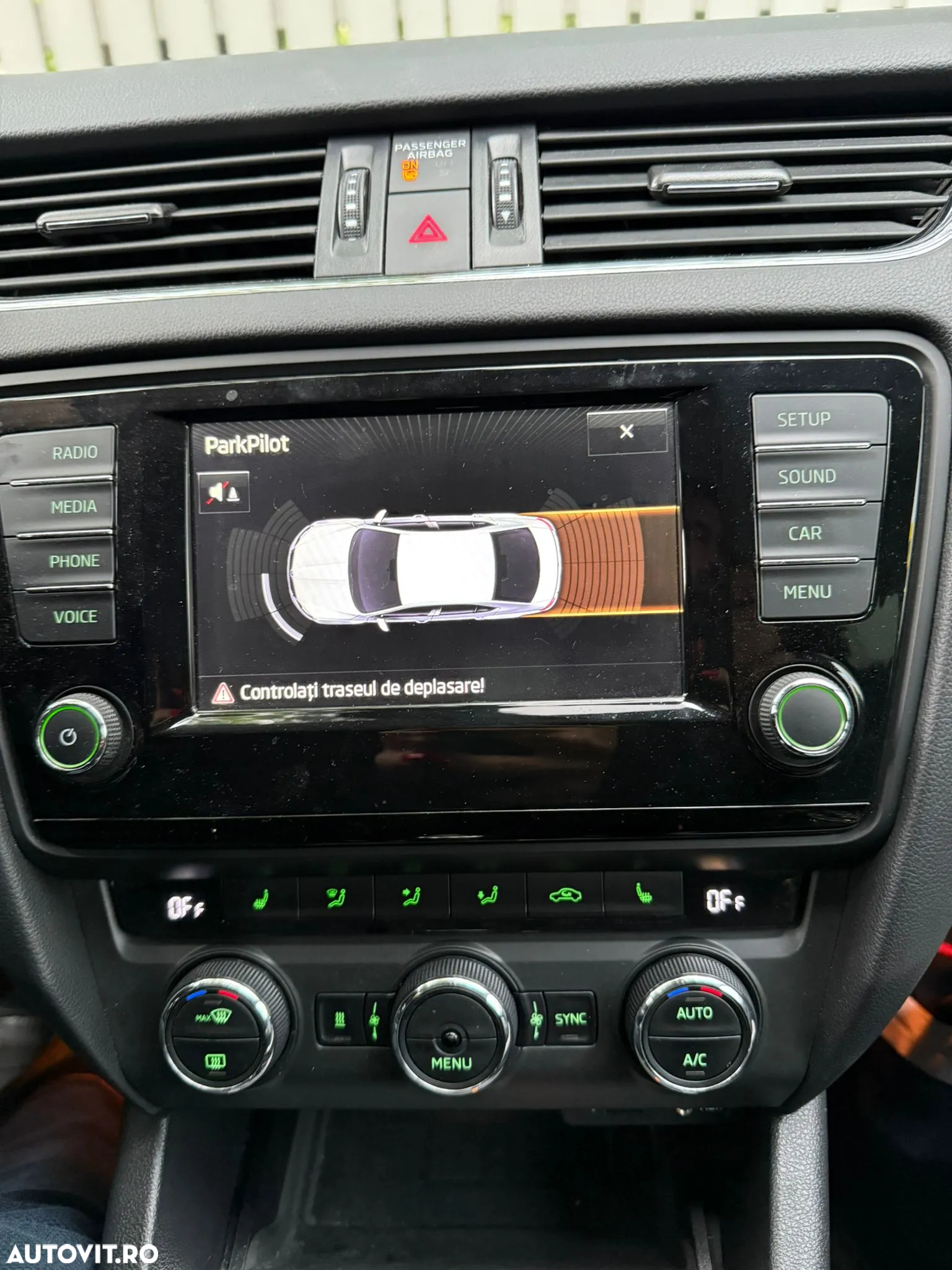 Skoda Octavia 1.8 TSI AMBITION DSG - 5