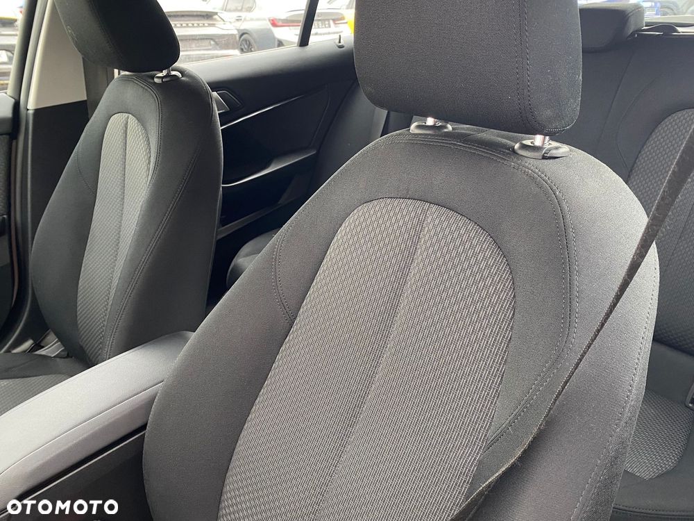 BMW Seria 1 118i - 26