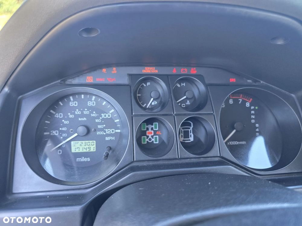 Mitsubishi Montero 3.8 Limited - 37