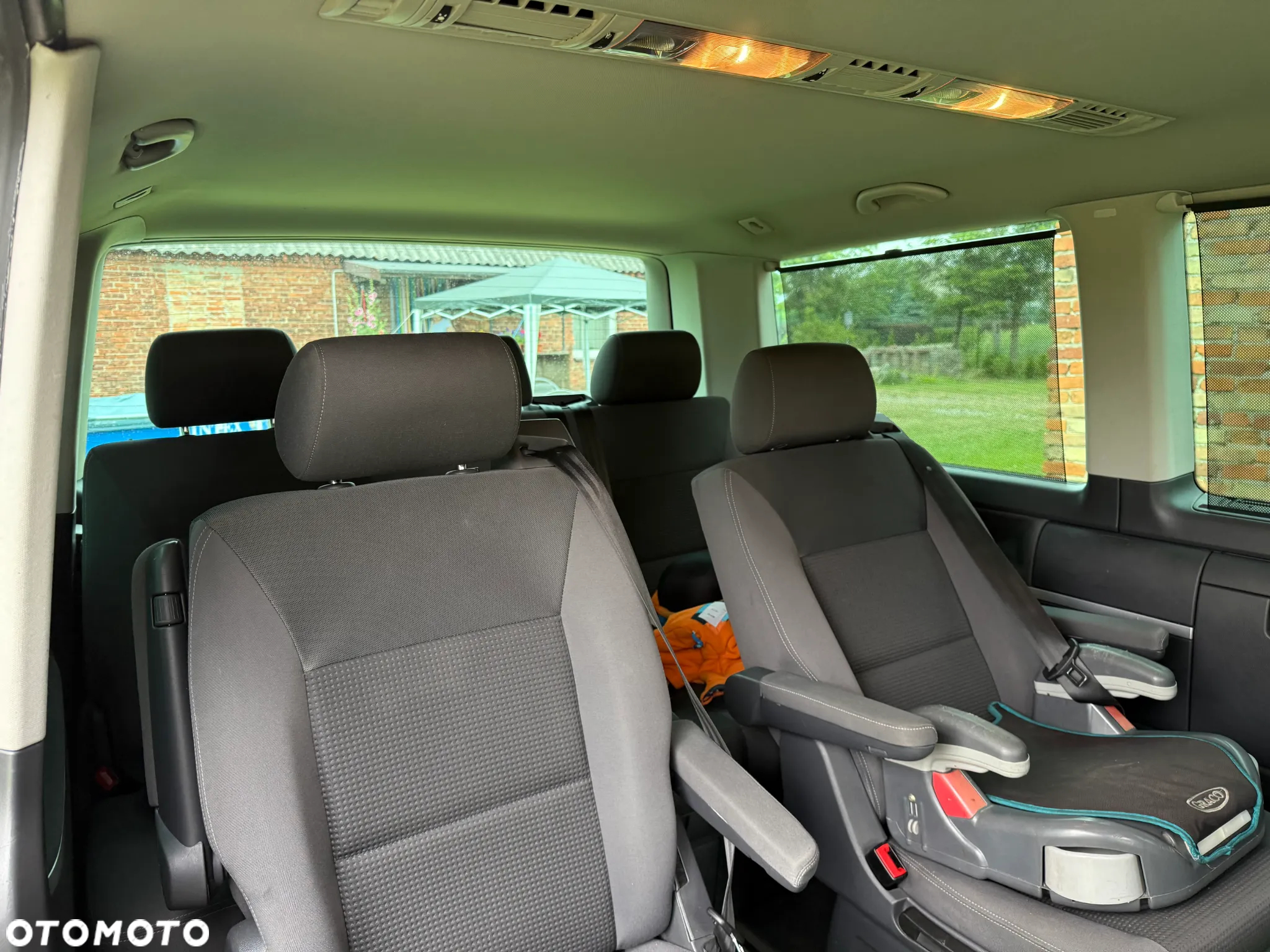 Volkswagen Multivan - 29