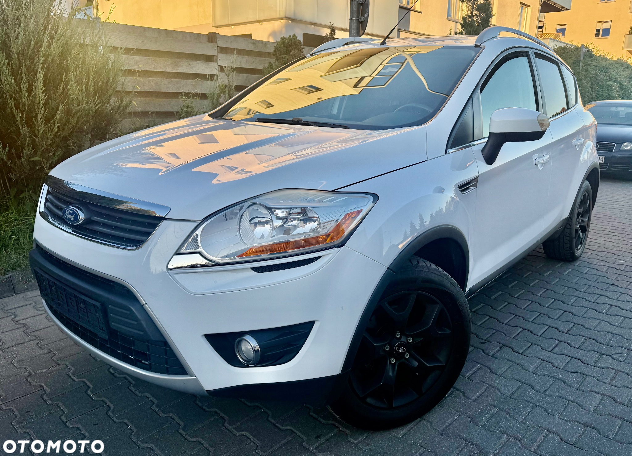 Ford Kuga 2.0 TDCi 2x4 Trend - 2