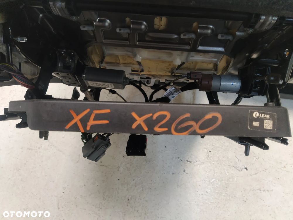 JAGUAR XF X260 FOTELE LEWA PRAWA PRZÓD PRZEDNIE KANAPA TYŁ TYLNA PODGRZEWANE ELEKTRYCZNE WENTYLOWANE BOCZKI DRZWI KOMPLET ORYGINAŁ - 26