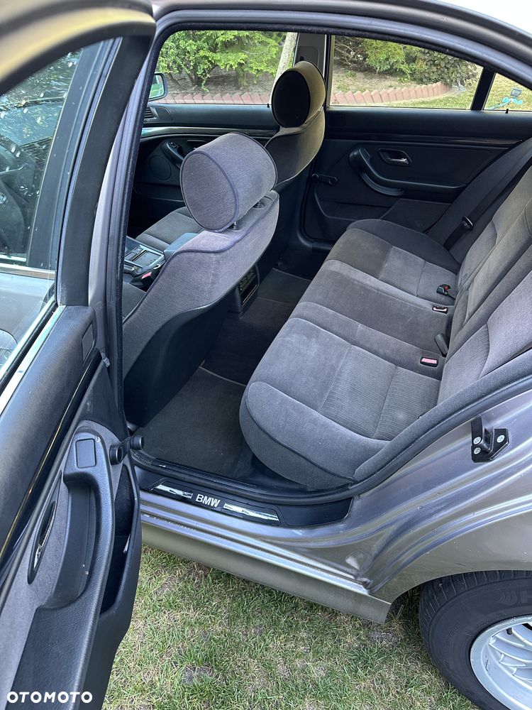 BMW Seria 5 - 10